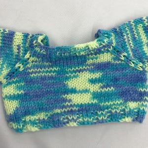 Teddy Bear jumper hand knitted in pink or blue acrylic yarn to fit Build a Bear or a 15” to 18” bear.