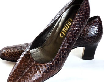 Vintage Italian Brown Snakeskin Pumps Size 5 Loreal Leather Heels 80s 90s Exotic Animal Skin Shoes Small Size EU 35 Retro Office Party Shoes