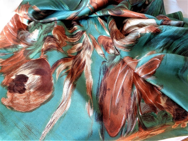 Donna Foulard Quadrato Grande in Raso, Sciarpe per Capelli Accessori in Seta, Sciarpe Estive, Sciarpa di Seta per Dormire,Regalo per madre, moglie, Bandane da Spiaggia con Motivi Classici(90x90cm