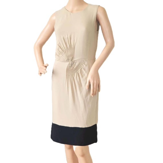 DIANE von FURSTENBERG ダイアンシルクコサージュドレス新品 DIANE von FURSTENBERG ダイアンシルクコサージュドレス新品