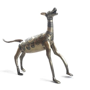 Figura de perro de latón, escultura, estatuilla de perro, estatua de animal, decoración del hogar, adorno de mesa vintage de mediados de siglo, regalo