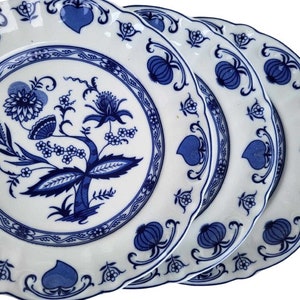 Vintage German Porcelain Breakfast Plates, Blue Onion Pattern, Blue White China Side Plates Set, Scalloped Dessert Salad Plates Blue Danube