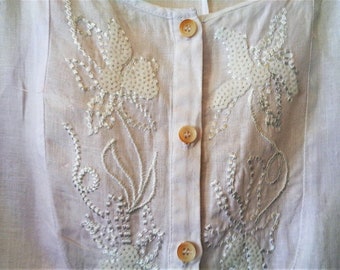 White Linen Shirt, Button Front, Women&#39;s Embroidered Blouse, Plus Size Vintage Top, Size XL