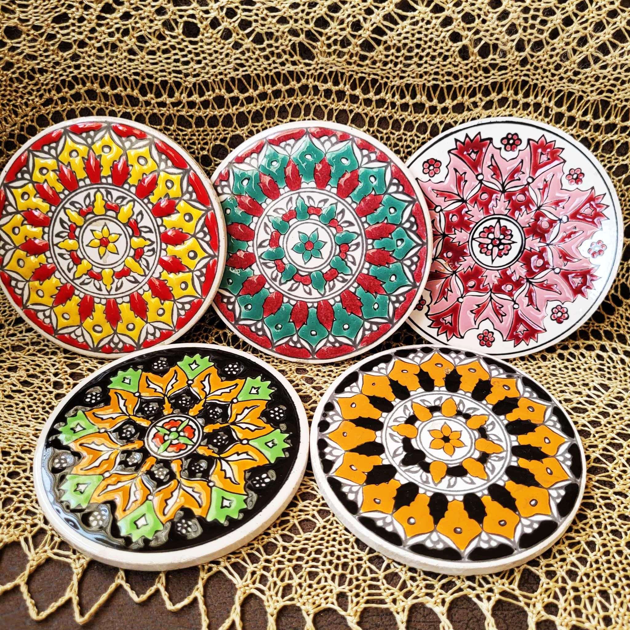 Vintage Drink Coasters Set of 5 With Wooden Stand, Multicolor