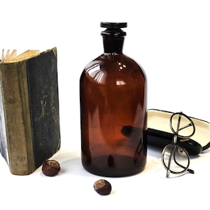 Vintage Apothecary Brown Color Glass Bottle 24cm with Airtight Glass Stopper for Pharmacy Display Decor Storage Collectors 1 Liter