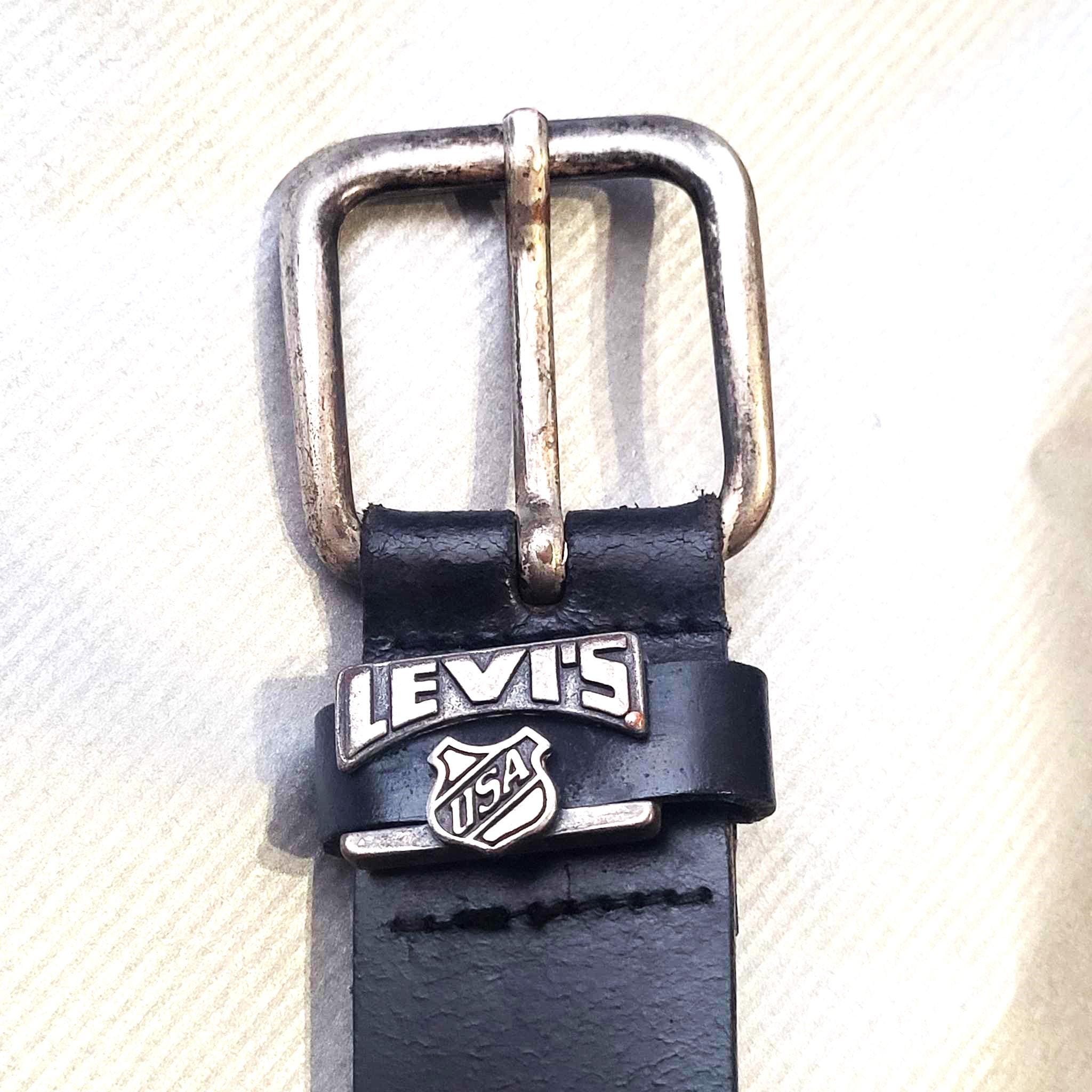 Vintage Levi’s Distressed Coloring Leather Belt And Big Buckle Thick Leather Belt W/ Metal And Leather Levis Logo Buckle  main image 4