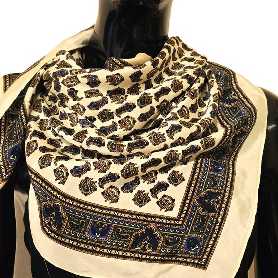 Vintage Silk Paisley Scarf, Cream Navy Blue Foulard, Bohemian All Over Print Neckerchief Head Wrap