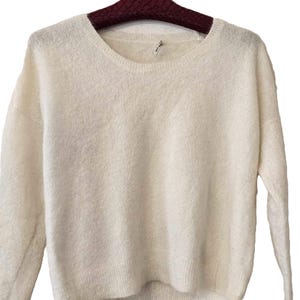 White Mohair Sweater, Vintage Women&#39;s Jumper, Soft Mohair Wool Top, Scandinavian sweater, Crew Neck, Size M