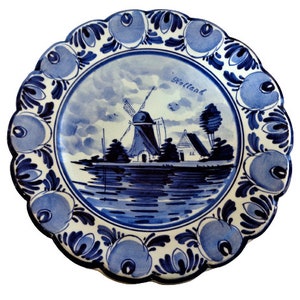 Delft Blue Wall Hanging Plate, Small Decorative Plate with Dutch Windmill, Holland