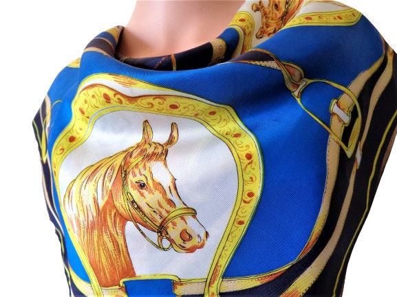Foulard Ancien Thème équestre, Carré En Satin, Multicolore, Vintage, état Très Bon