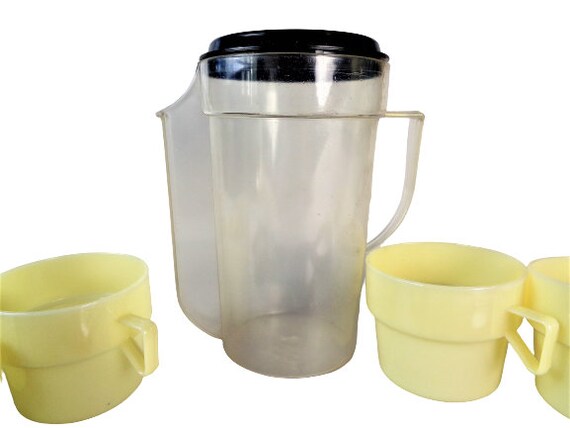 Lot Tupperware Pichet + 4 Verres Avec Couvercles – Bleu, Idéal Camping Ou Pique-nique (occasion)