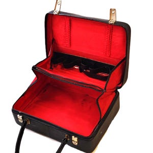 Vintage 60er Jahre Vanity Top Griff Tasche Koffer, Schwarz Leder Damen Reisekoffer Kosmetik Toilettenartikel Aufbewahrung Mid Century Modern Women Fashion
