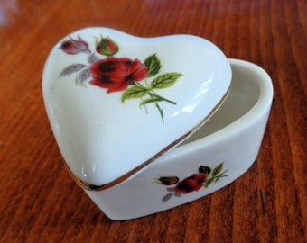 Vintage Jewelry Box Heart Shaped Rosedale Pattern Fine Bone China Rose Design Trinket Box Engagement Ring Box