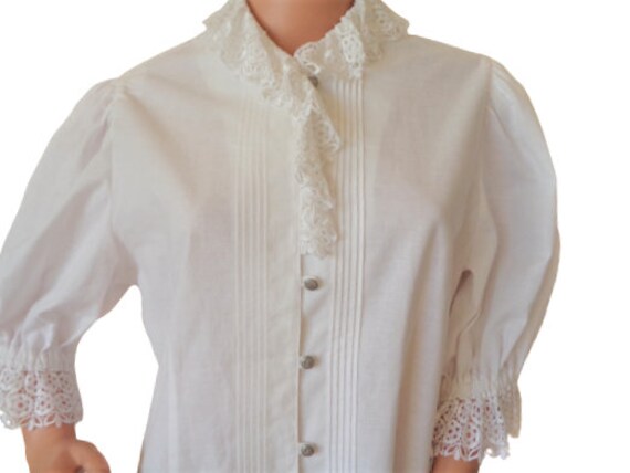 Lace Ruffle Blouse, White Dirndl Top with Puff Sl… - image 4