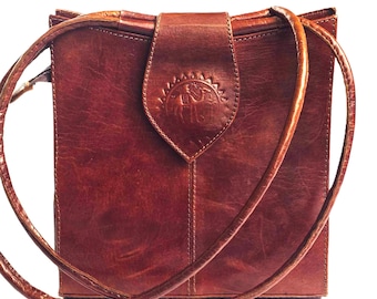 Bolso de hombro vintage de piel repujada: camello repujado, bolso marroquí