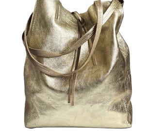 Bolso de hombro vintage Borse in Pelle, de piel metalizada dorada, extragrande y brillante, de Italia.