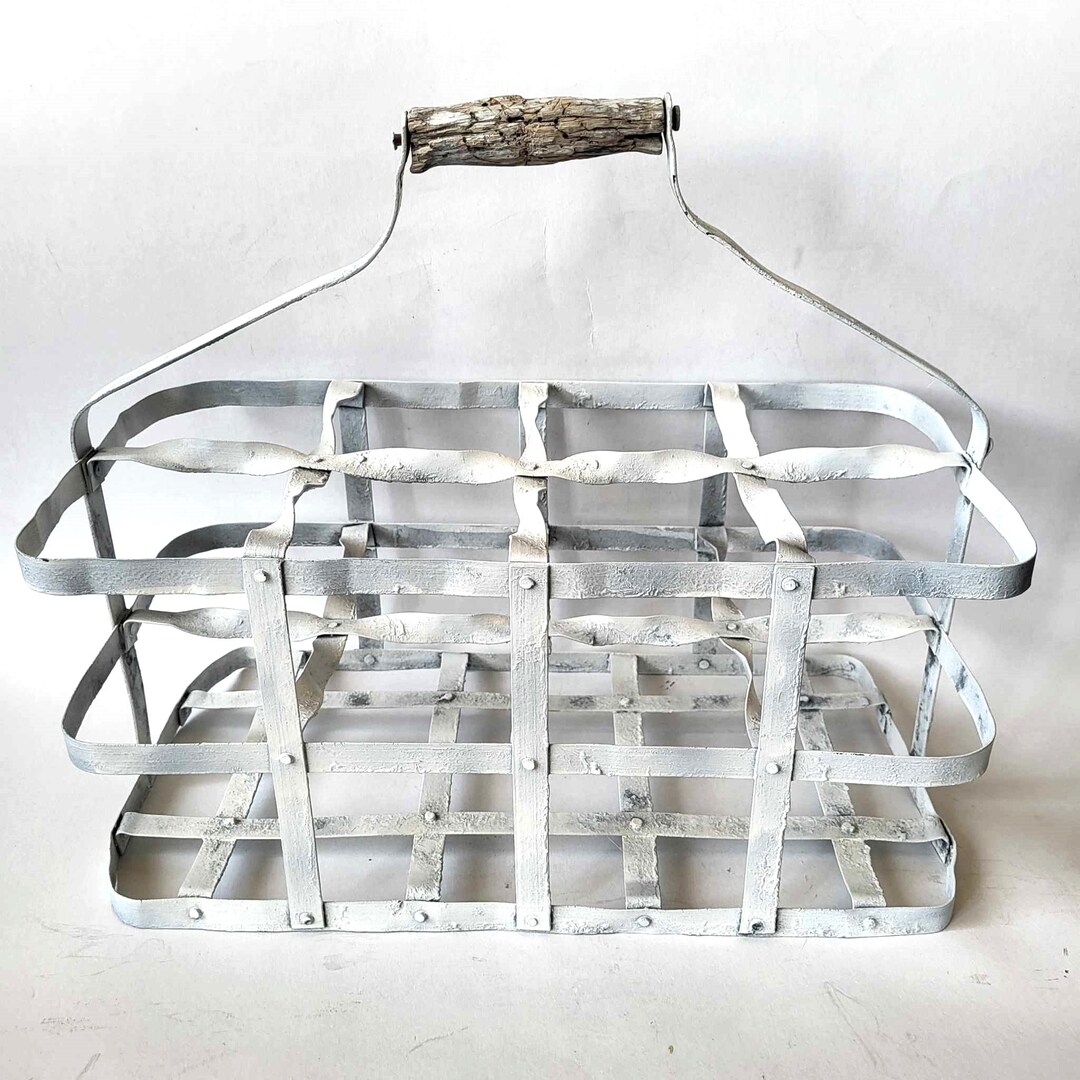 Vintage 1960s Metal Milk Bottle Caddy Rack With 8 Slot Carrier Wine ...