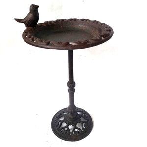 Vintage Bird Feeder, Vintage Tall Pedestal Bird Bath for Garden Patio Yard Decoration Heavy Solid Cast Iron Metal Outdoor Ornament