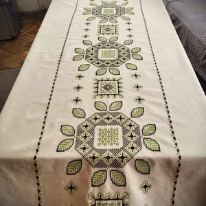 Vintage Large 92&#39;&#39; Embroidered Linen Tablecloth Ecru Beige Green Rectangular Table Cloth Dining Living Room Kitchen Table Geometric Pattern
