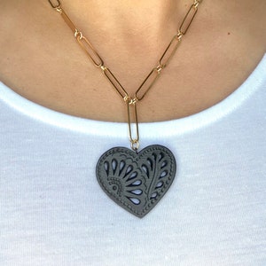 Paper Clip Necklace feat. Flat Barro Negro Heart