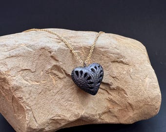 16K Vergoldete Flachkabelkette mit Barro Negro Herz | Oaxaca Schmuck aus schwarzem Ton