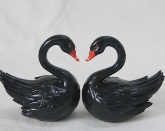 Black Swan wedding cake topper, Friday the 13th inspiration wedding, Gothic Dark Wedding Idea, Whimsical Decor, Ballet-Inspired Details