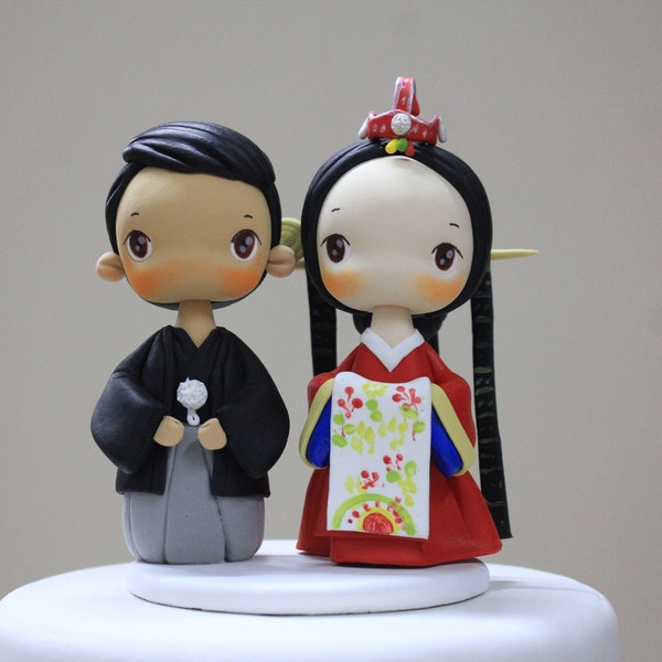 Kimono Japan wedding cake topper, Hanbok Korean wedding cake topper, bride and groom cake topper in traditional wedding costume