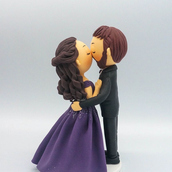 Wedding cake topper, Purple Wedding, Violet Wedding theme, Non-Traditional wedding dress, Kissing Bride & Groom topper, full beard groom