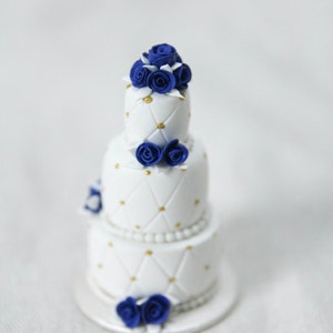 Mini wedding cake replica ornament, Valentines day gift, newlywed anniversary miniature cake ornament, gift for wife husband newlywed