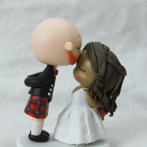 Scottish Wedding Cake Topper, Forehead Kissing Wedding Cake Topper, Scottish groom in kilt topper, Personalised Wedding cake decoration image 1