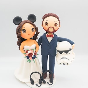 Sci fi Wedding Cake Topper, Movie theme wedding cake topper, Geek wedding cake topper, Wedding gift for Movie fan