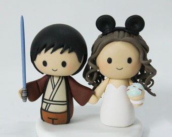 Mini Star Wars wedding cake topper, Cupcake lover wedding cake topper, Custom Wedding Gift for Couple, Movie Inspired Wedding Theme