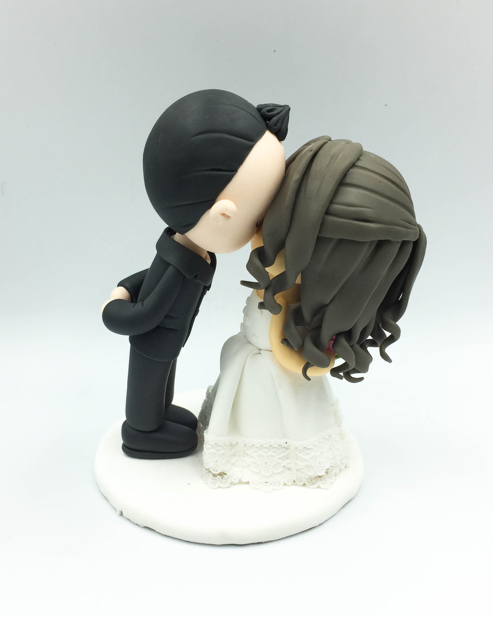 Custom Bride and Groom Wedding Cake Topper, Kissing Couple Wedding Cake ...