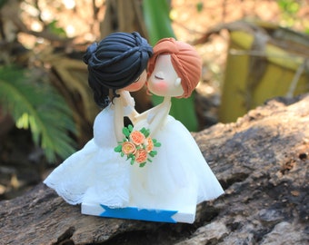 Beautiful Bride and bride wedding cake topper, Kissing Lesbian wedding topper, customized same sex wedding