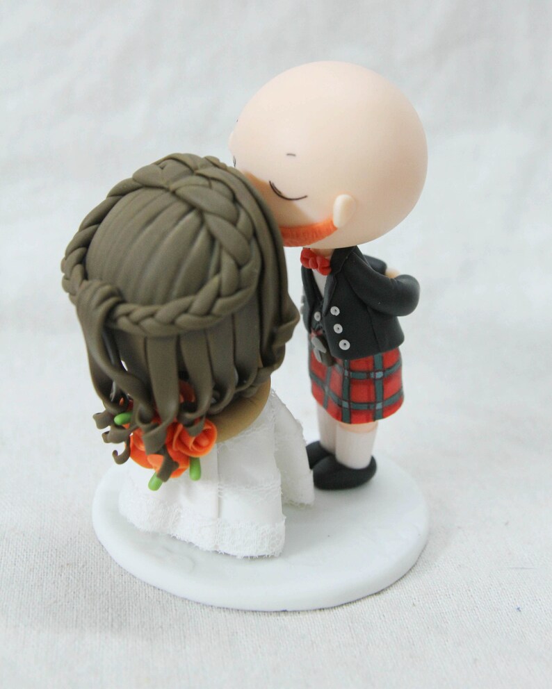 Scottish Wedding Cake Topper, Forehead Kissing Wedding Cake Topper, Scottish groom in kilt topper, Personalised Wedding cake decoration image 4