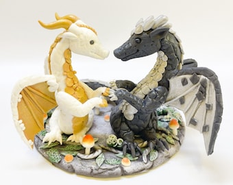 Dragon wedding cake topper, Fairytale wedding theme