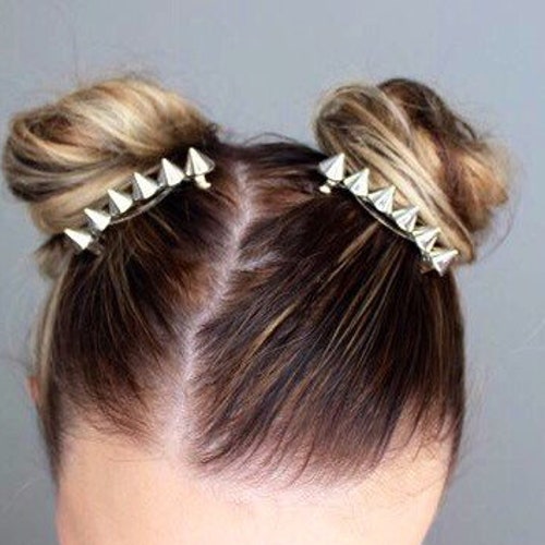 Image of Low ponytail with pastel hair clips pastel goth hairstyle