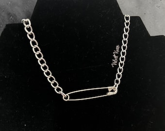 Safety Pin Chain Choker Necklace, Punk Goth 90s Grunge Alternative Style Jewelry