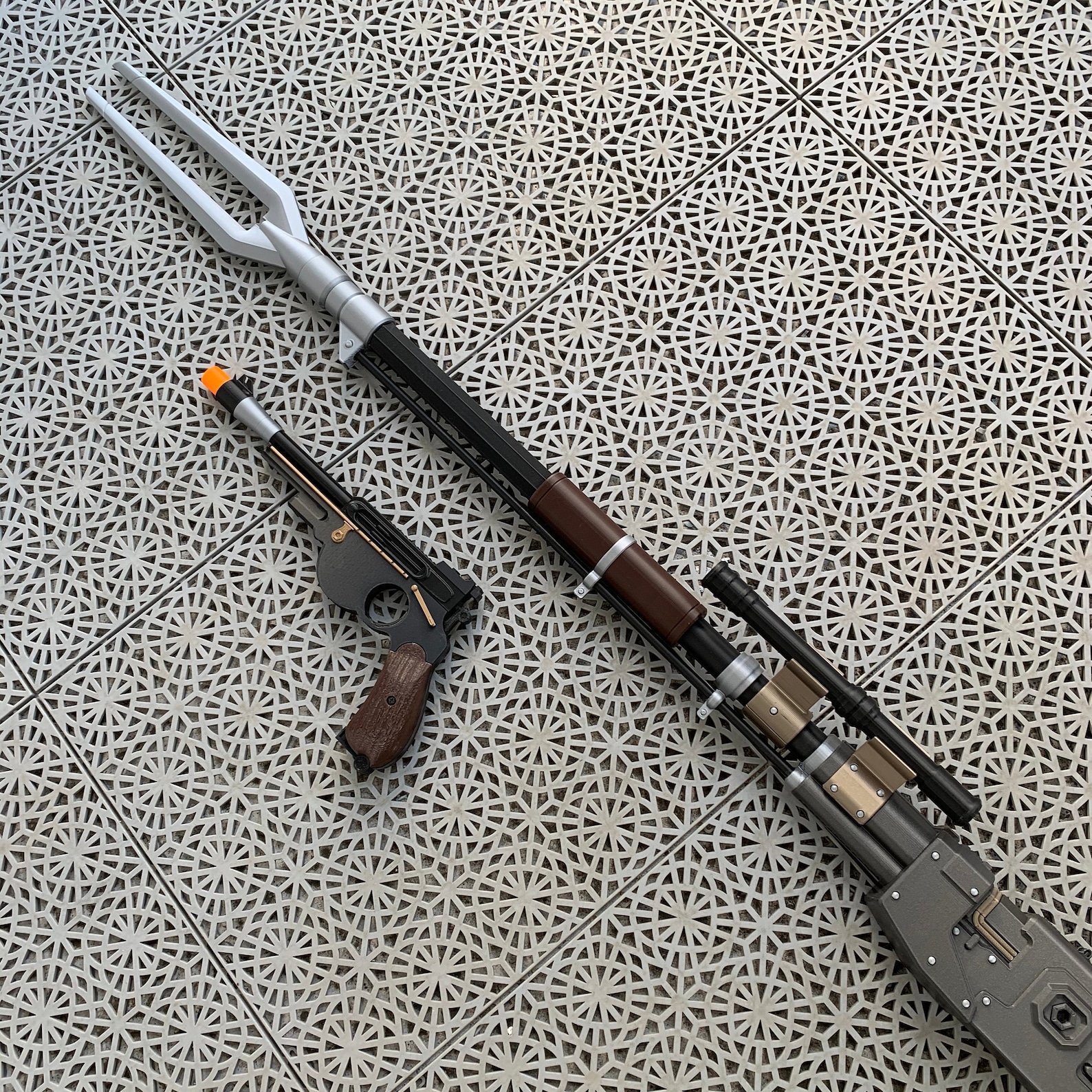 The Mandalorian Sniper Rifle and Mandalorian Blaster Star Etsy