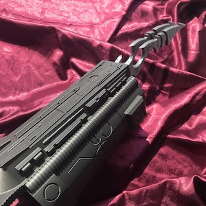 Predator Gauntlet Forearm - Bomb Selfdestruction Cummunicator (3D ...