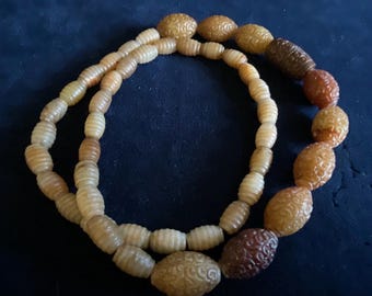 ancient Chinese honey jade beads