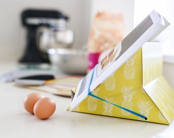 Foldable cookbook stand, portable recipe holder, kitchen cook book rest