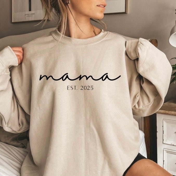 Personalized Mama Est. 2025 , Customized sweatshirts for expecting mothers 2024 cute new mother gift idea, pregnancy announcement sweatshirt