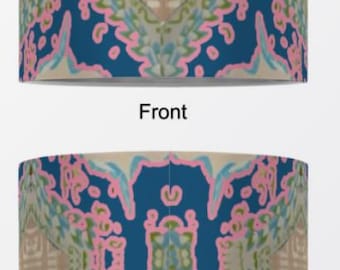 Par de pantallas de lámpara de diseño La Grande Maison de 40,6 cm de diámetro x 25,4 cm de alto (solo las pantallas; las lámparas no están incluidas).