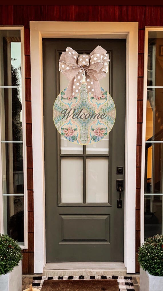 Single Round Door Hanger with Bow (made of wood)