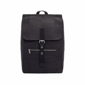 Großer Kork-Rucksack für Männer | Schwarzer Laptop Rucksack mit Klappverschluss – Vegan, wasserdicht & leicht