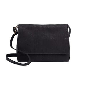 Cork messenger bag / Vegan &quot;leather&quot; flap crossbody bag - Eco-friendly and waterproof