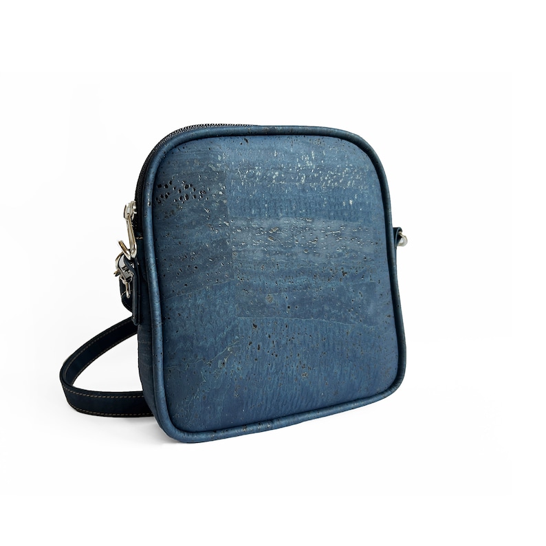 Navy-blue cork crossbody bag