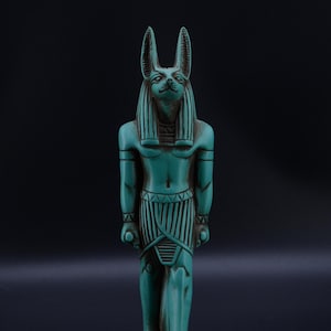 Anubis, dios del más allá – Escultura de piedra verde para altar / Figura egipcia con cabeza de chacal para protección y decoración de energía espiritual