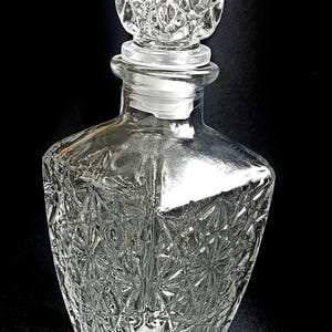 Crystal Decanter Vintage Carafe for Alcohol Cognac Whiskey Vodka Wine, Gift for Her, Gift for Him, Home Decor, Square Glass Bottle